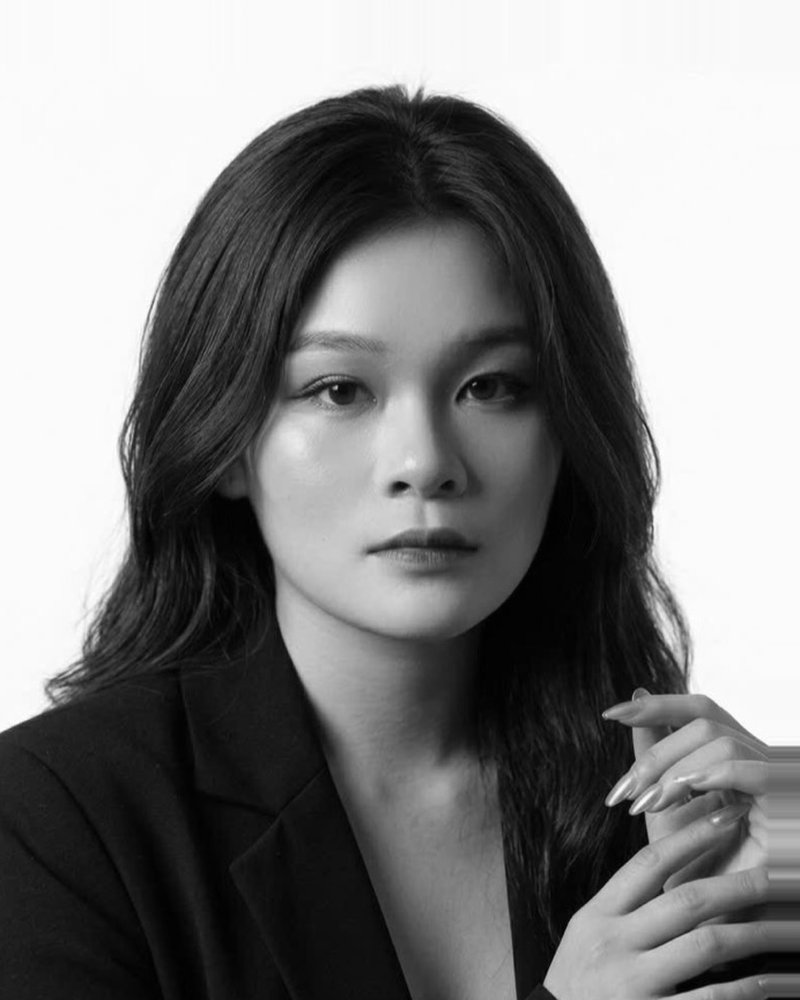 Emma Hoang, Bridal Assistant